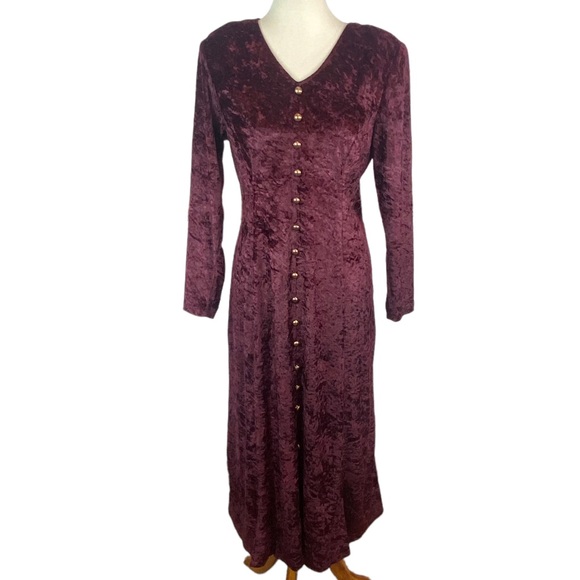 brett Alixander Dresses & Skirts - Vintage woman’s Brett Alixander maroon velvet dress size 12